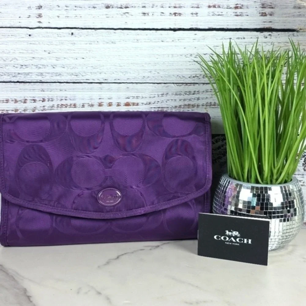 COACH VINTAGE HTF  RARE PURPLE SIGNATURE NYLON TRAVEL ORGANIZER COSMETIC BAG GUC
